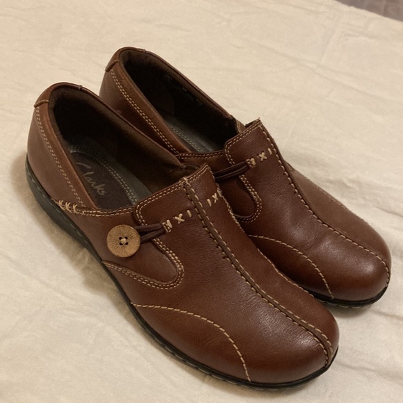 2 for $60 Clarks Slip On Loafers Women's Size 8 Bendables Sixty Delta Leather - Picture 2 of 16